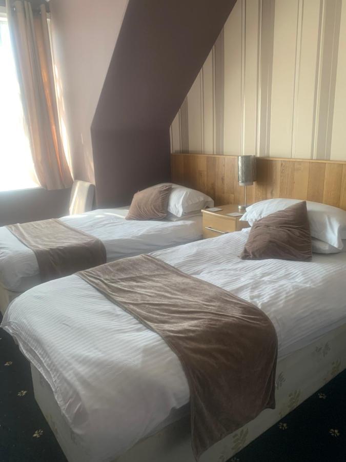 Burnett Arms Hotell Inverurie Eksteriør bilde